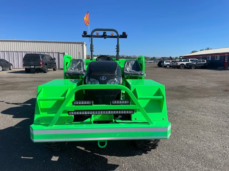 2023 KUBOTA M5660SUHD 5 PASSENGER CARRIER